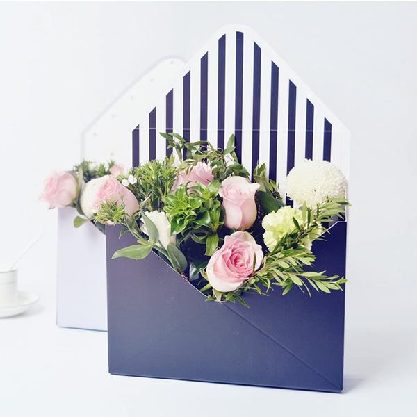 Luxury Christmas custom logo scarf cardboard valentine envelope flower packaging paper gift box