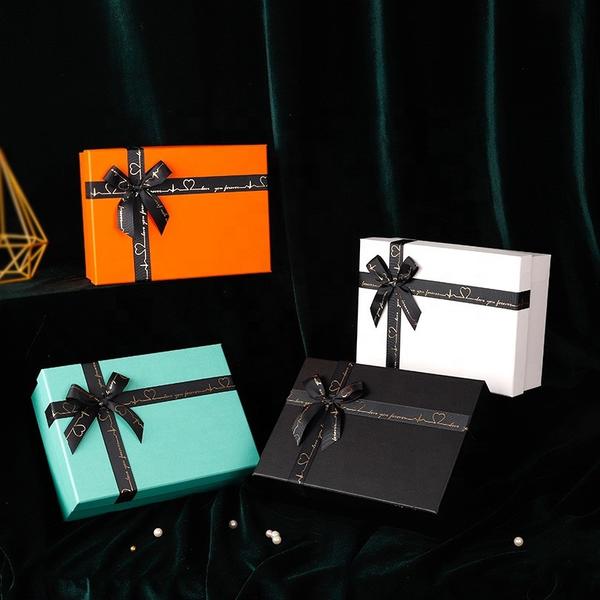 Exquisite paper gift box packaging gift box recycled shipping box custom packaging for clothes